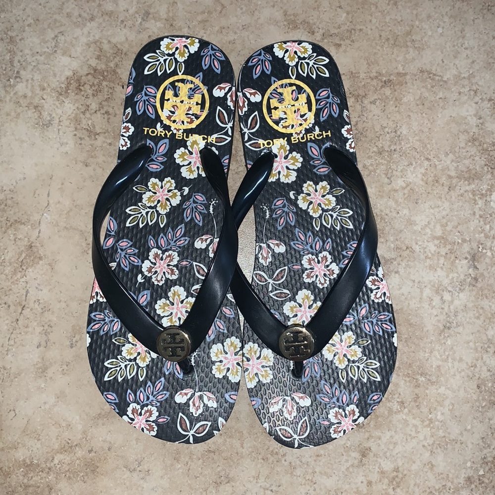 tory burch jelly flip flops